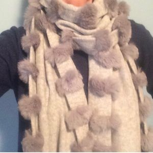 NWT 💯Cashmere & Rabbit Fur Scarf